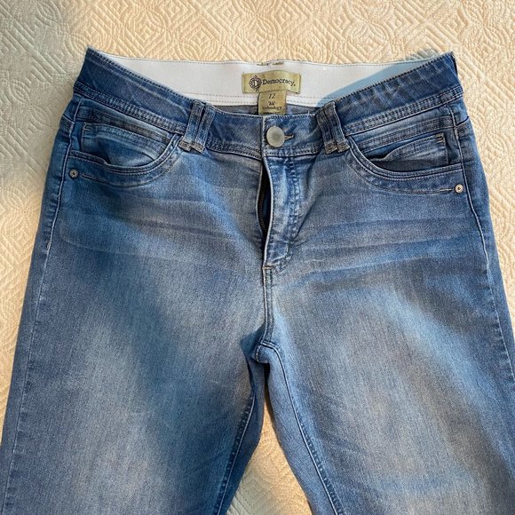 Democracy Stonewashed Skinny Jeans - Picture 2 of 8